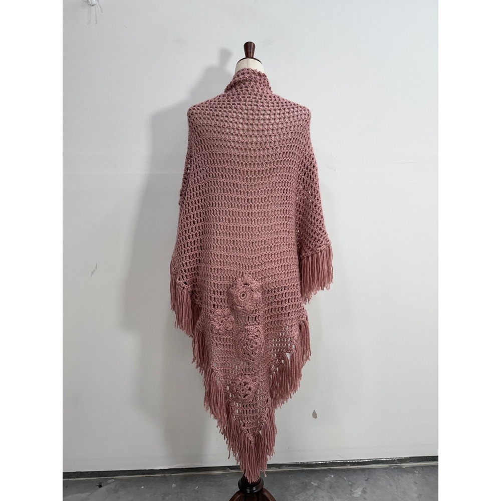 Crochet Shawl Wrap OS Dusty Rose Pink Floral Fringe Boho Triangle Wrap - Picture 5 of 8